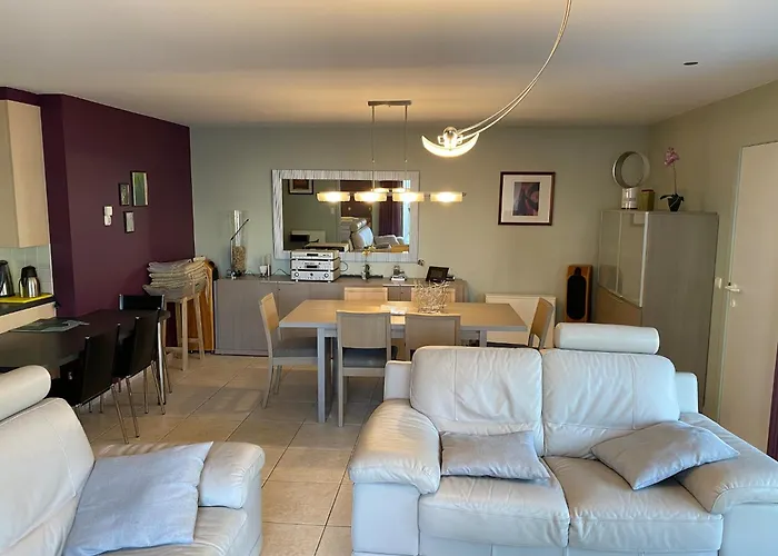 Oceanfront Haven Apartment *