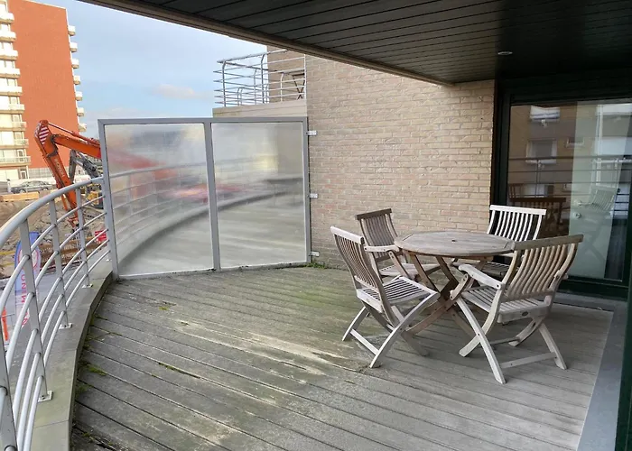 Oceanfront Haven Apartment